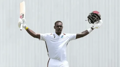 Sri Lanka push lead after Greaves, Hope tons